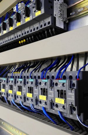 switch cabinet, distributor, verteilerscharnk-2147370.jpg